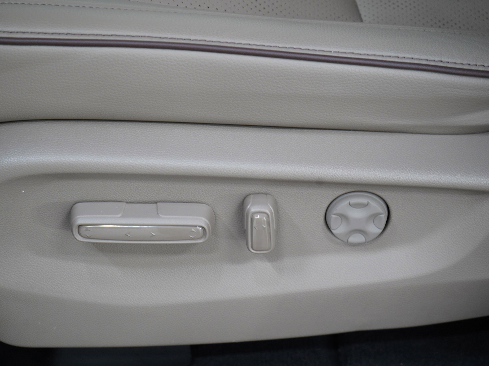 Used 2023 Honda Odyssey Elite image 28