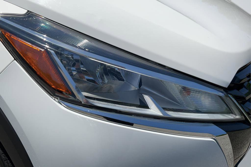 Used 2021 Nissan Kicks S FWD image 28