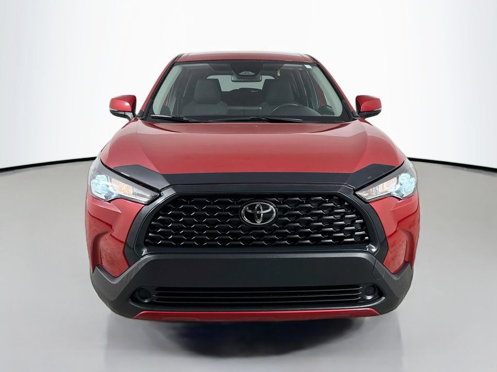 Used 2024 Toyota Corolla Cross LE AWD/4WD video 2