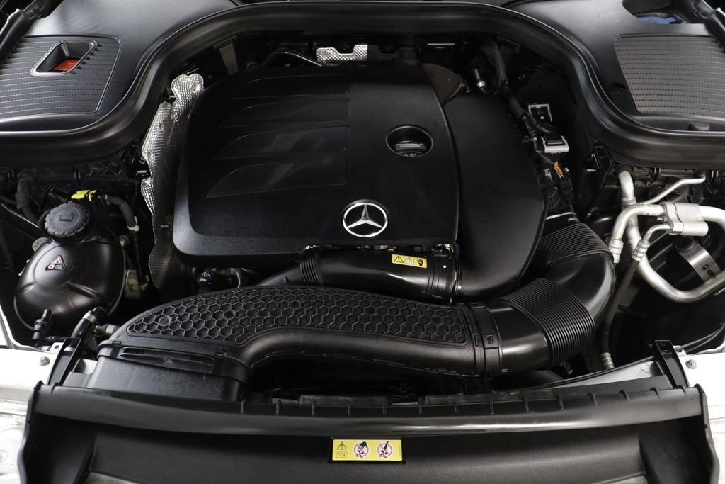 Used 2020 Mercedes-Benz GLC 300 4MATIC image 25
