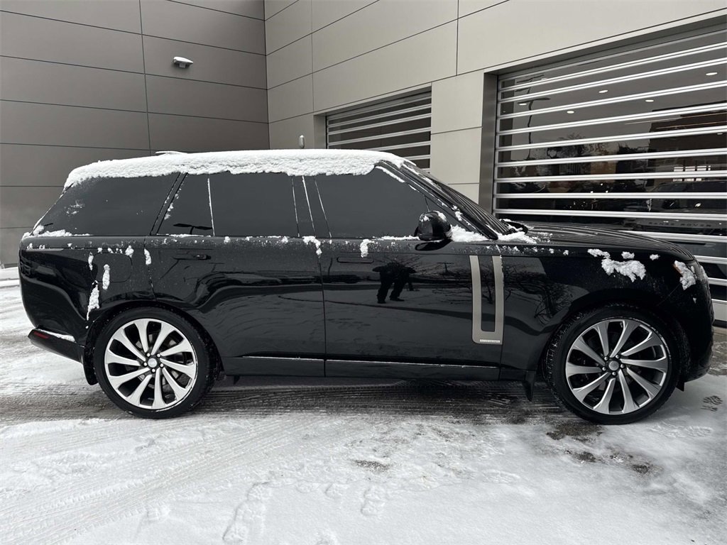 Used 2023 Land Rover Range Rover Autobiography image 8