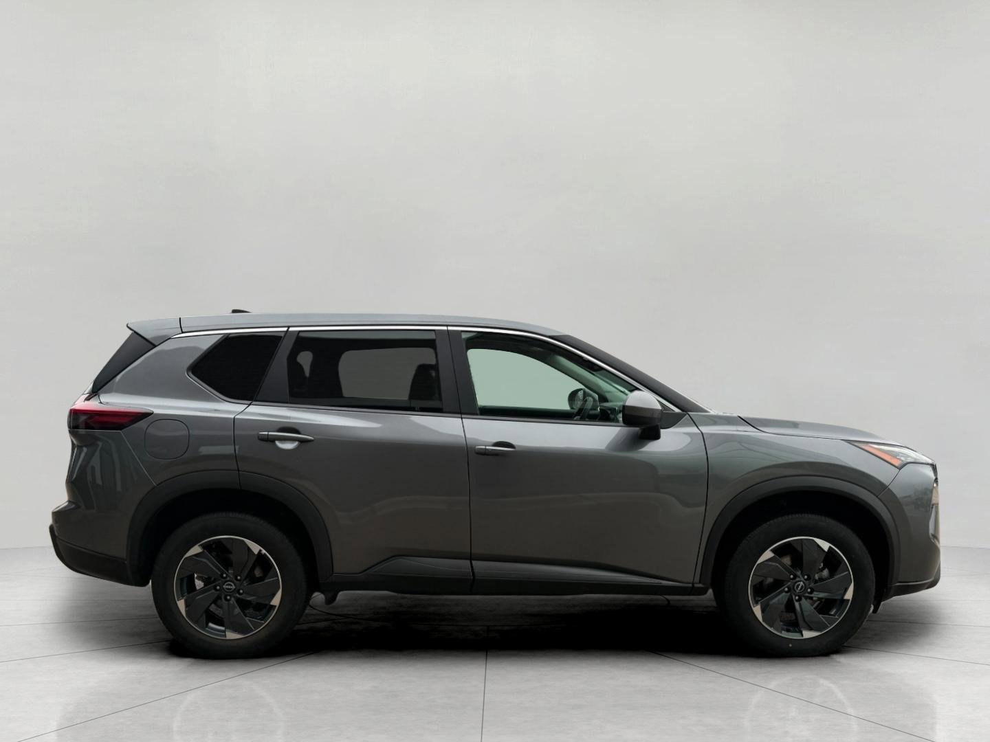 Used 2024 Nissan Rogue SV image 13