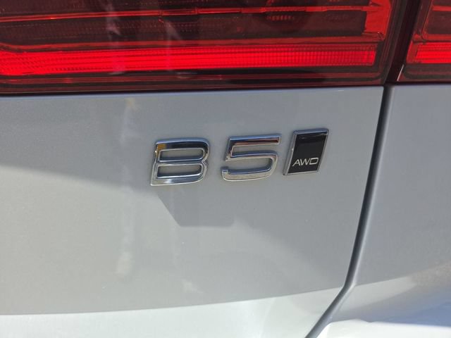 Used 2022 Volvo XC60 B5 Momentum AWD/4WD image 26