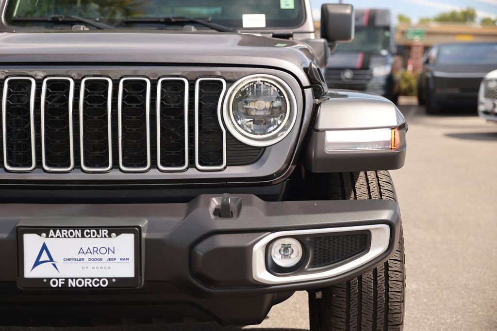 Used 2025 Jeep Wrangler Unlimited Sahara w/ Safety Group AWD/4WD image 5