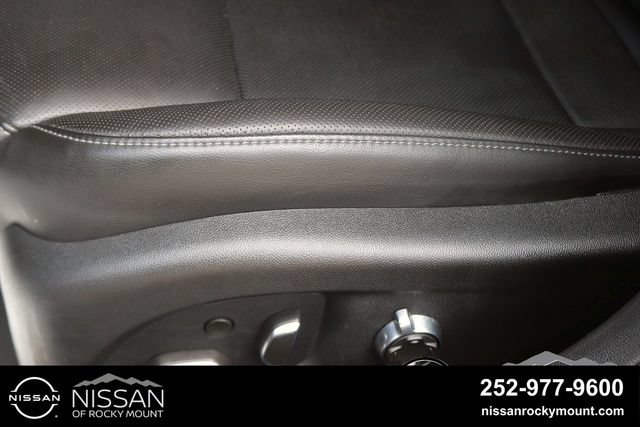 Used 2025 Cadillac CT5 Premium Luxury w/ Sun And Sound Package AWD/4WD image 17