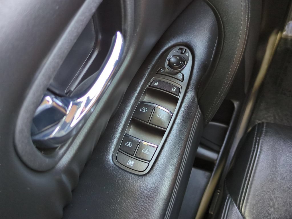 Used 2024 Nissan Armada SL w/ Captain's Chairs Package AWD/4WD image 19