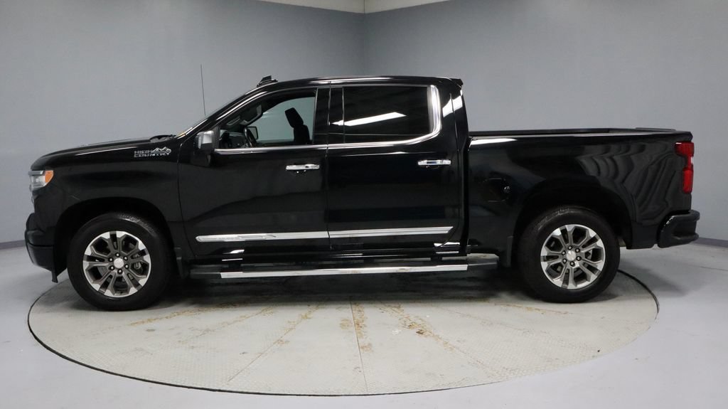 Used 2023 Chevrolet Silverado 1500 High Country w/ Technology Package AWD/4WD image 7