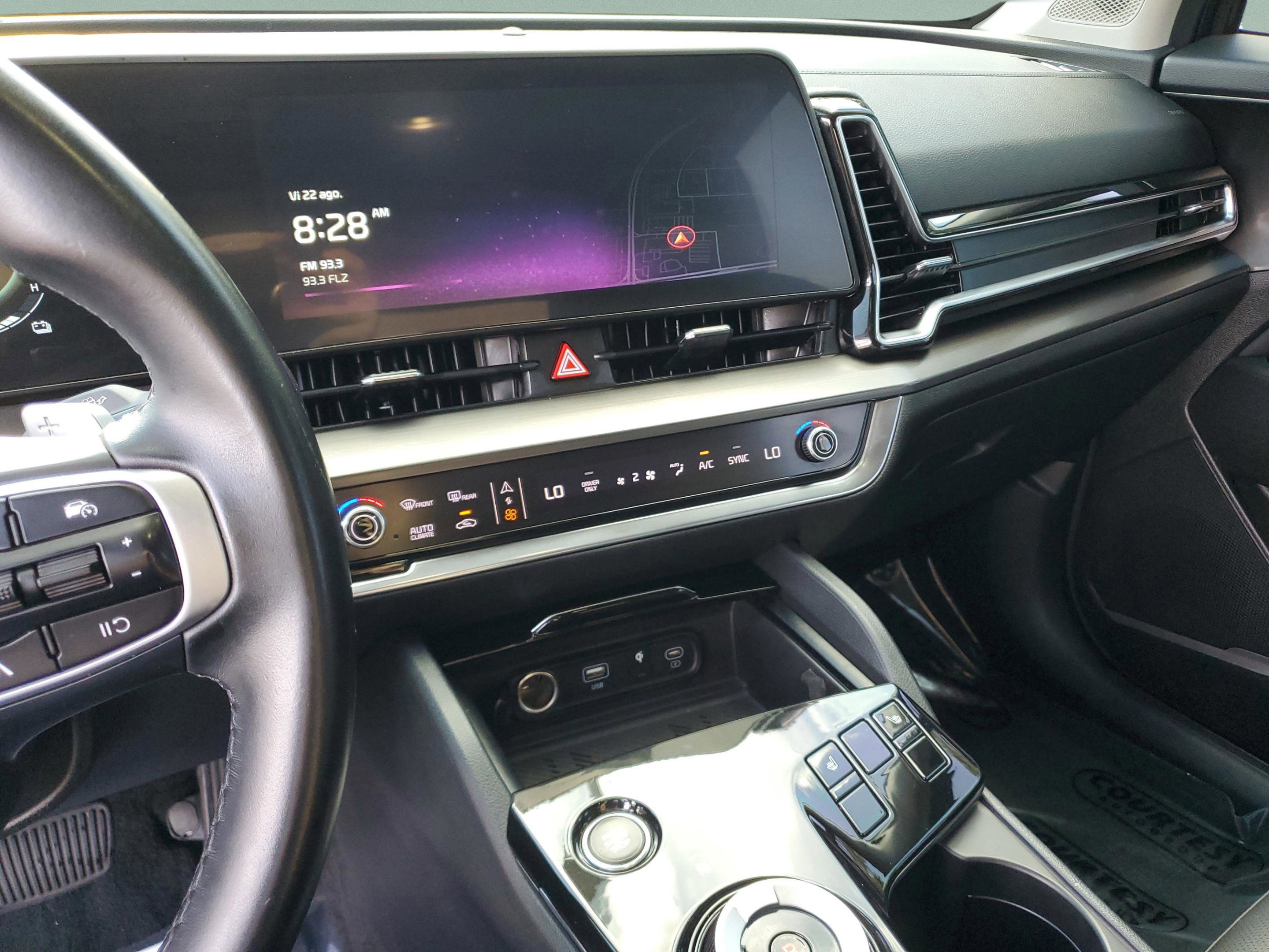 Used 2024 Kia Sportage EX image 21