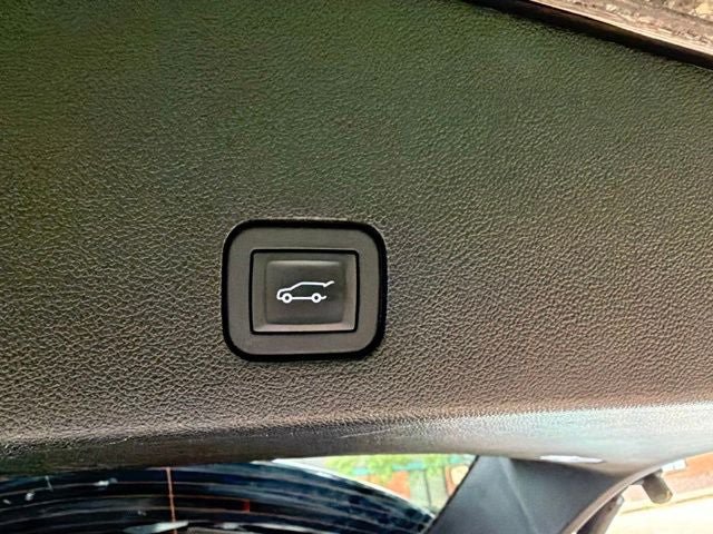 Certified 2025 Cadillac XT6 Luxury AWD/4WD image 26