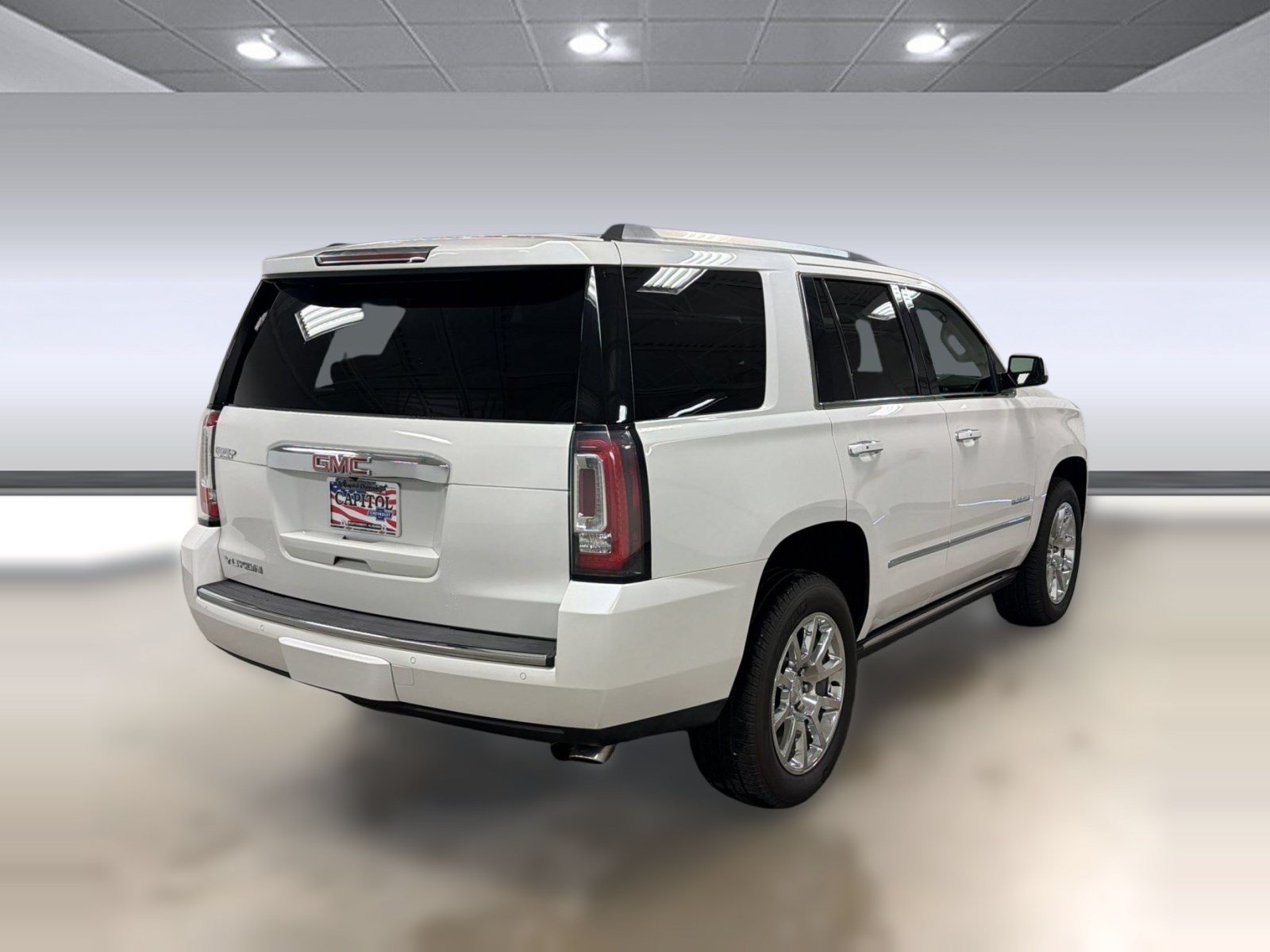 Used 2018 GMC Yukon Denali w/ Enhanced Security Package AWD/4WD image 7
