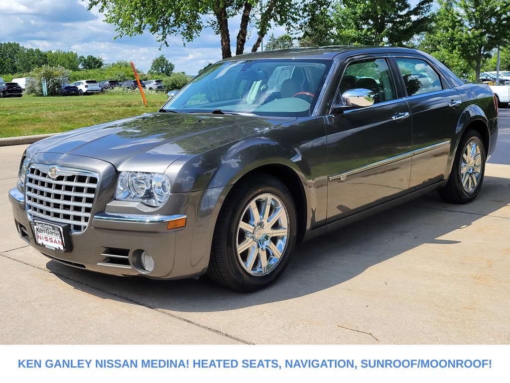 Used 2009 Chrysler 300 C RWD image 7