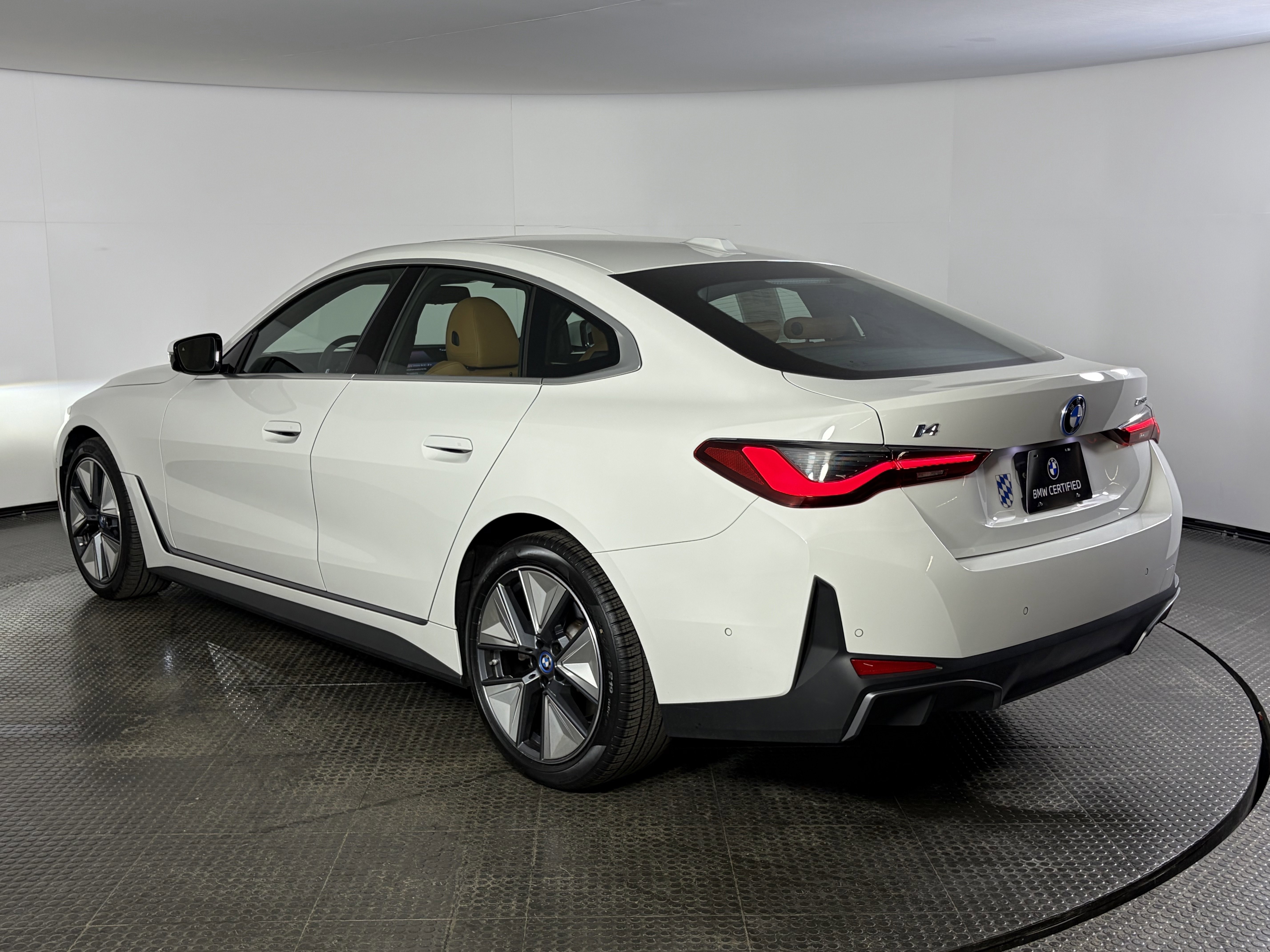 Certified 2023 BMW i4 eDrive35 image 6