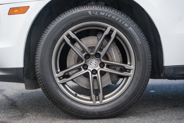 Used 2021 Porsche Macan AWD/4WD image 18
