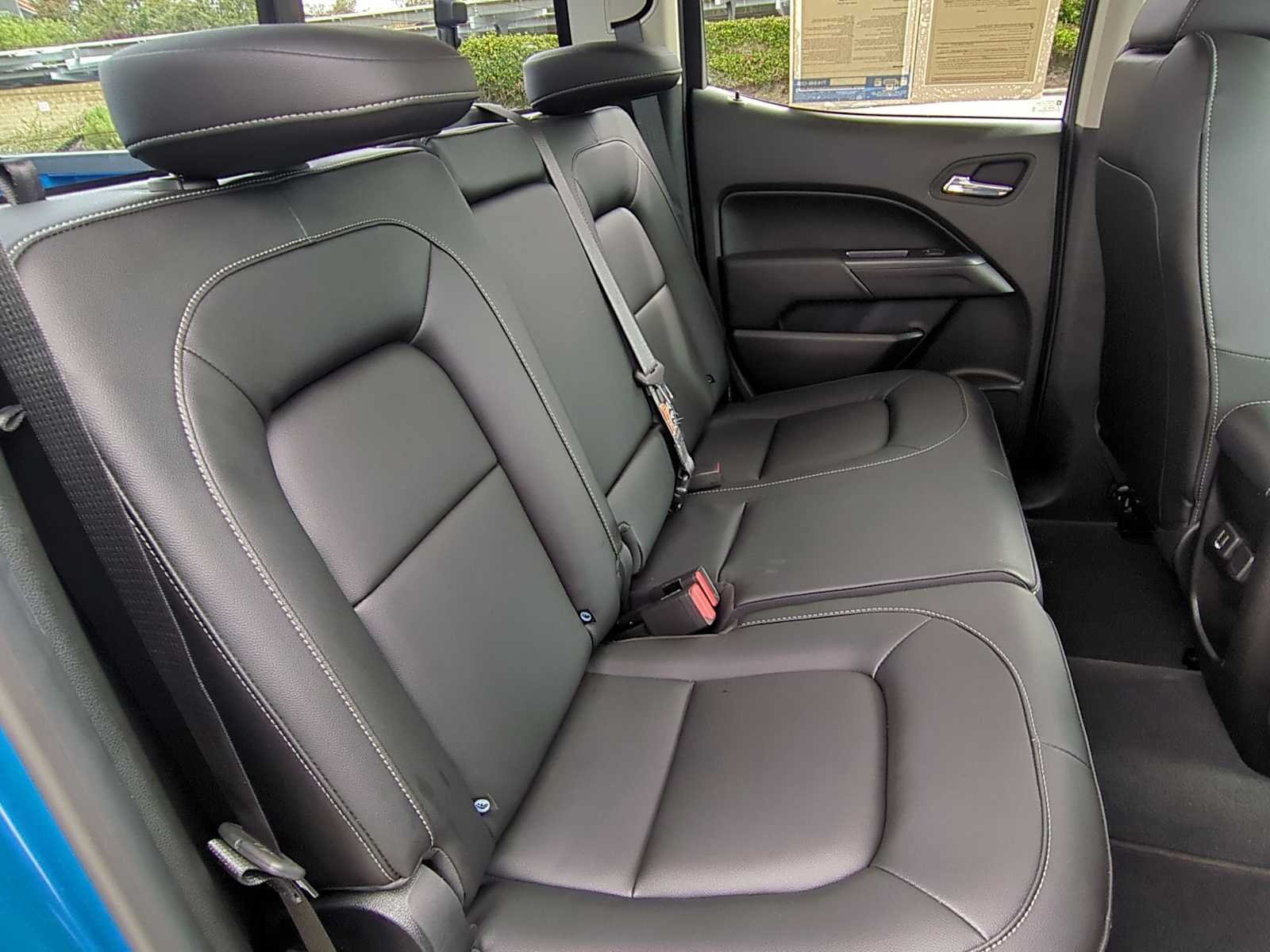 Used 2022 Chevrolet Colorado LT w/ Luxury Package AWD/4WD image 25