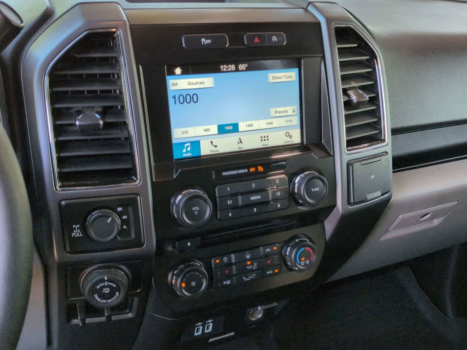 Used 2018 Ford F150 XLT w/ Equipment Group 302A Luxury AWD/4WD image 26