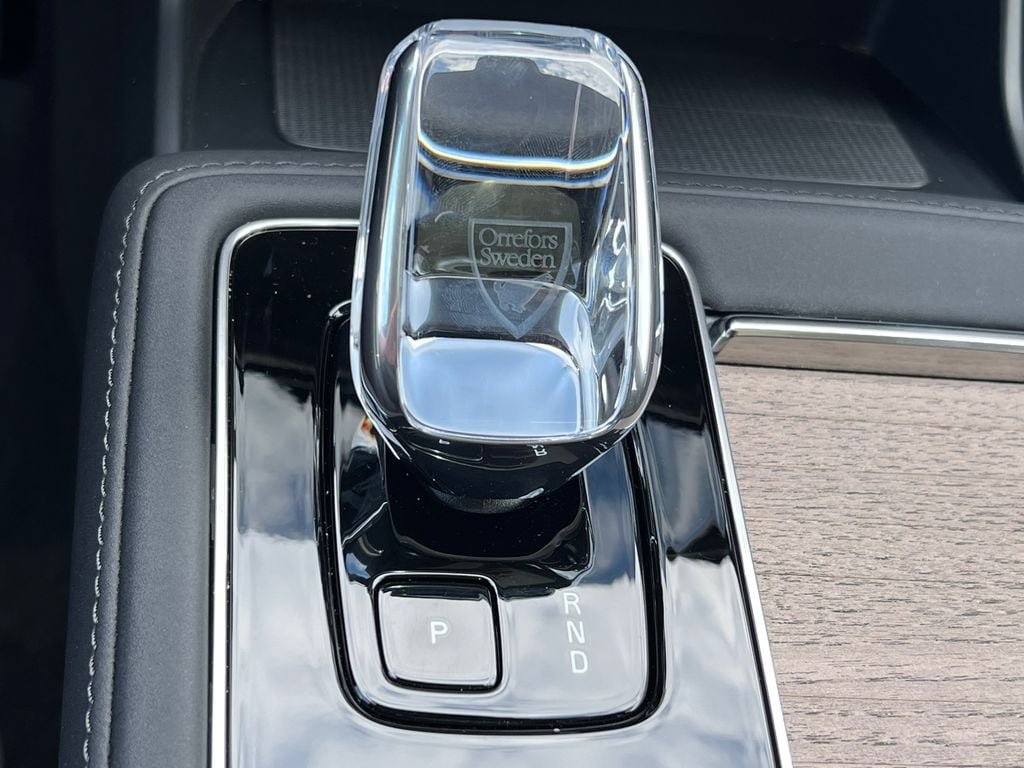 New 2026 Volvo XC90 B6 Plus w/ Protection Package Premier AWD/4WD image 28