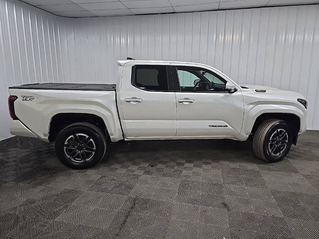 Used 2024 Toyota Tacoma TRD Sport w/ TRD Sport Premium Package AWD/4WD image 2