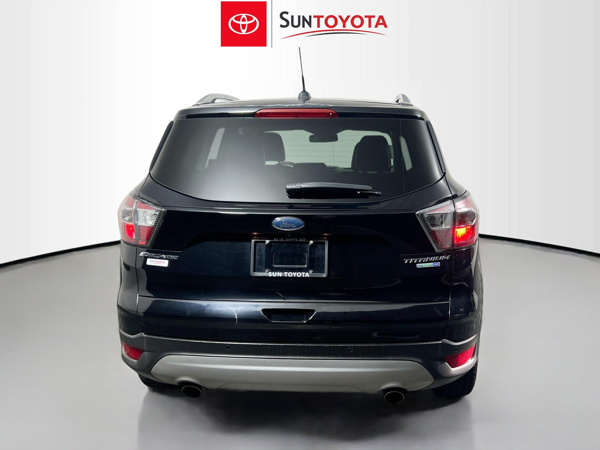 Used 2017 Ford Escape Titanium AWD/4WD image 5