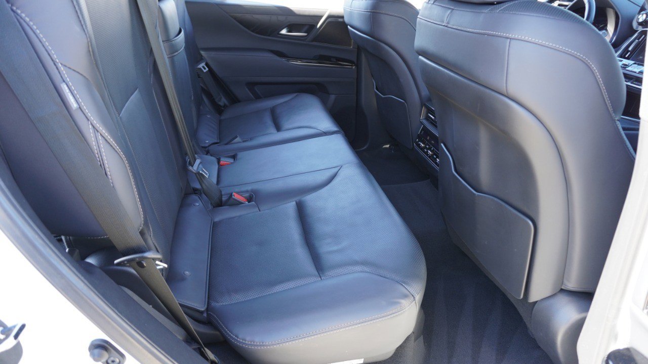 Used 2023 Lexus LX 600 4WD w/ Appearance Package image 34