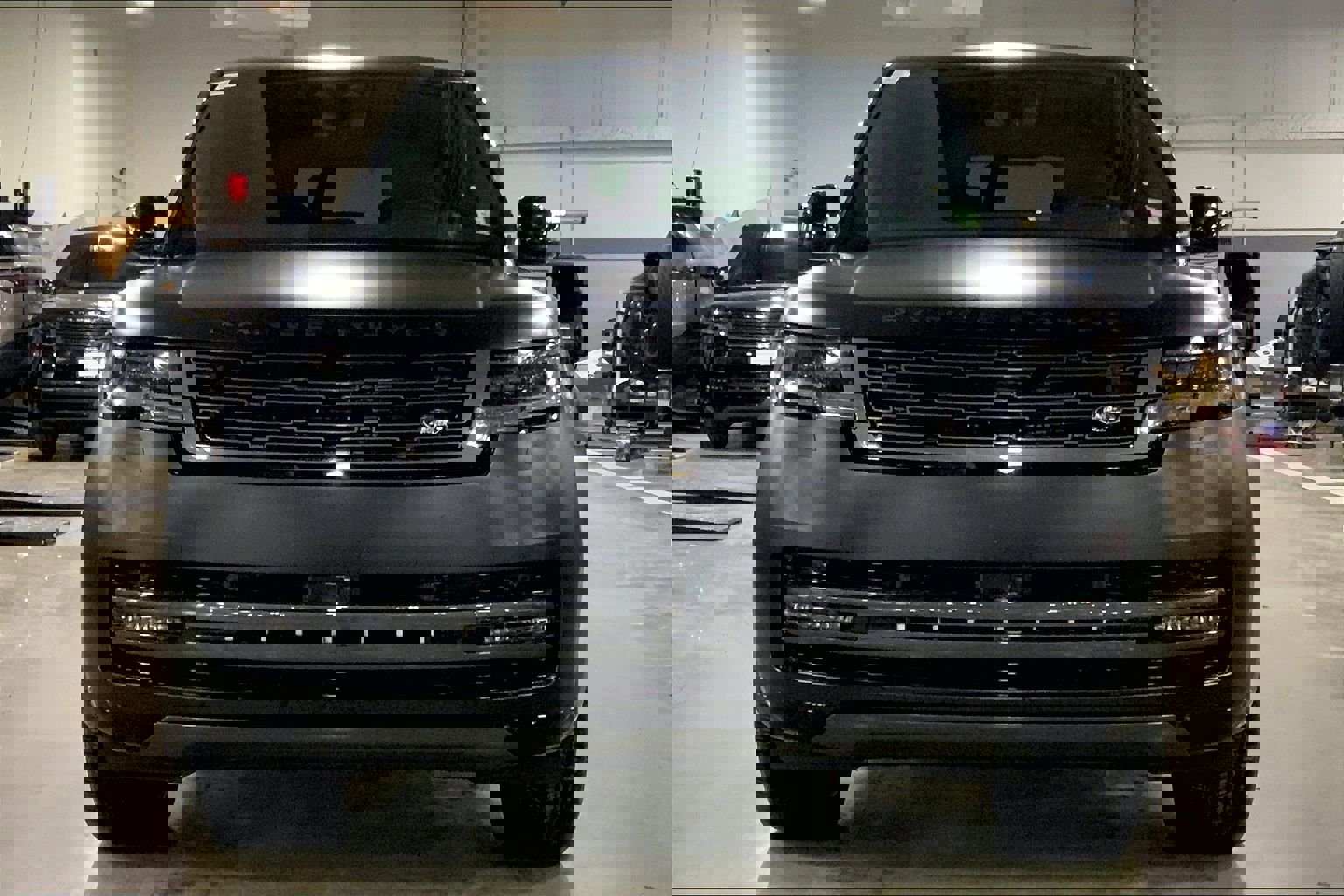 New 2026 Land Rover Range Rover Long Wheelbase Autobiography image 3