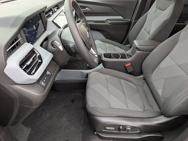 New 2027 Chevrolet Bolt LT w/ Comfort Package FWD image 17