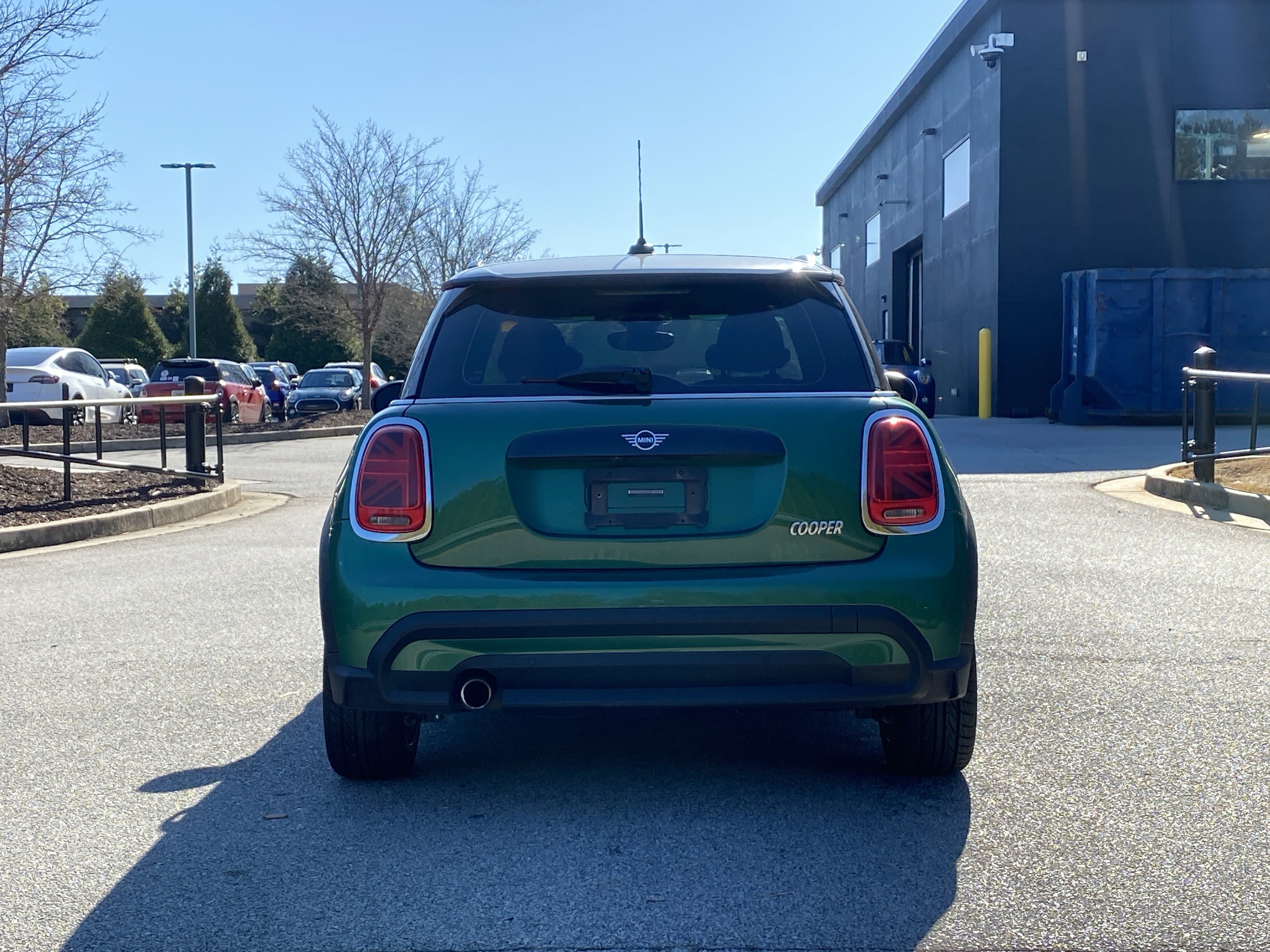 Used 2022 MINI Cooper 2-Door Hardtop image 16