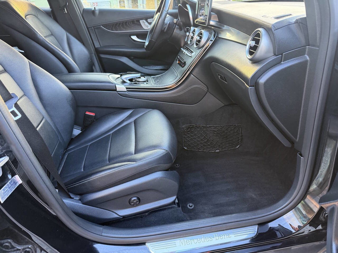 Used 2017 Mercedes-Benz GLC 300 image 13