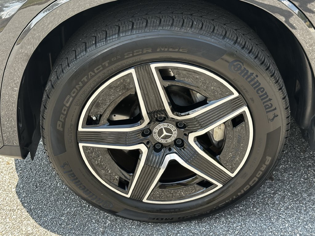 Certified 2025 Mercedes-Benz GLC 350e 4MATIC w/ AMG Line image 13