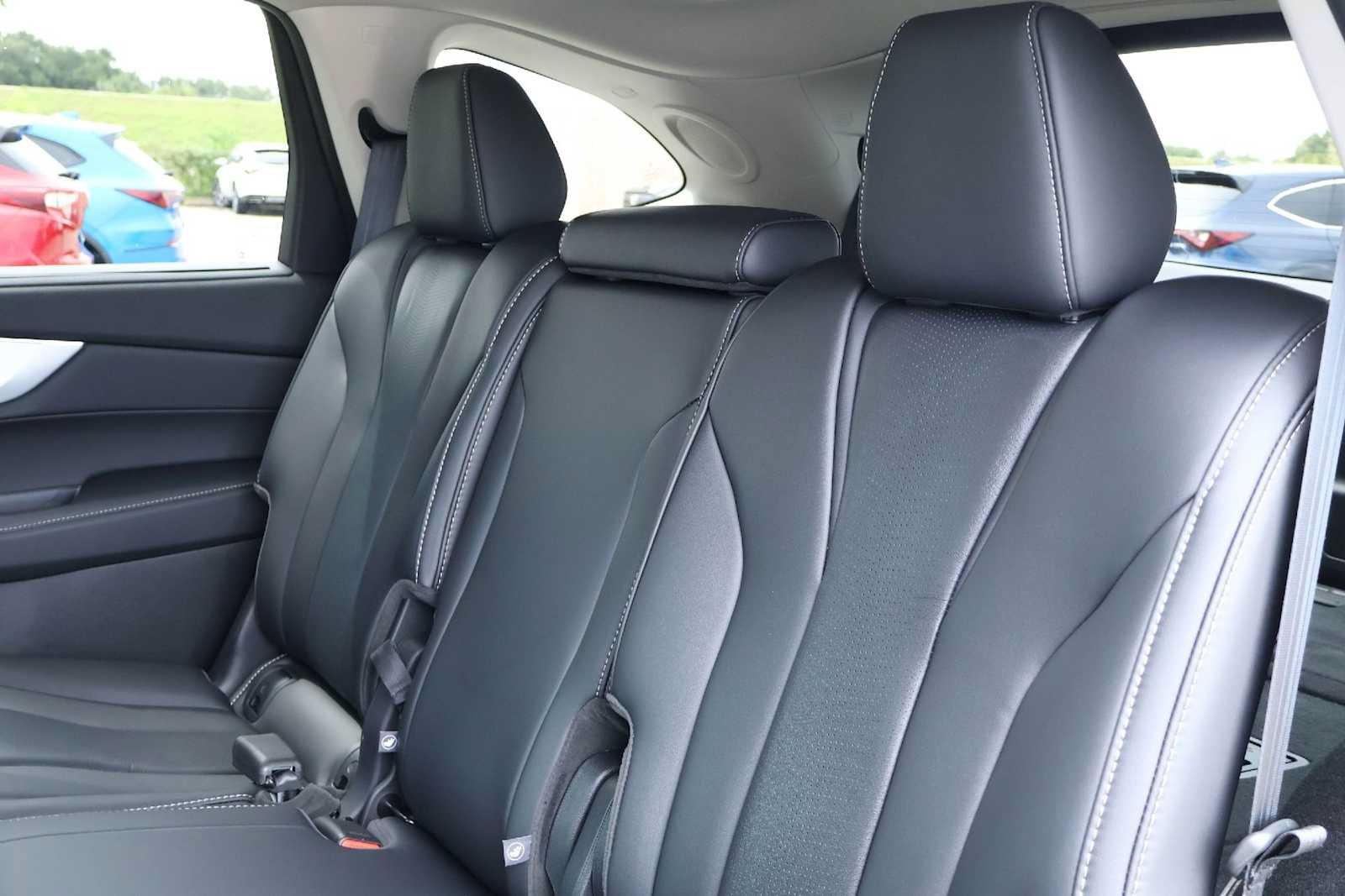 Certified 2026 Acura MDX w/ Technology Package FWD image 13