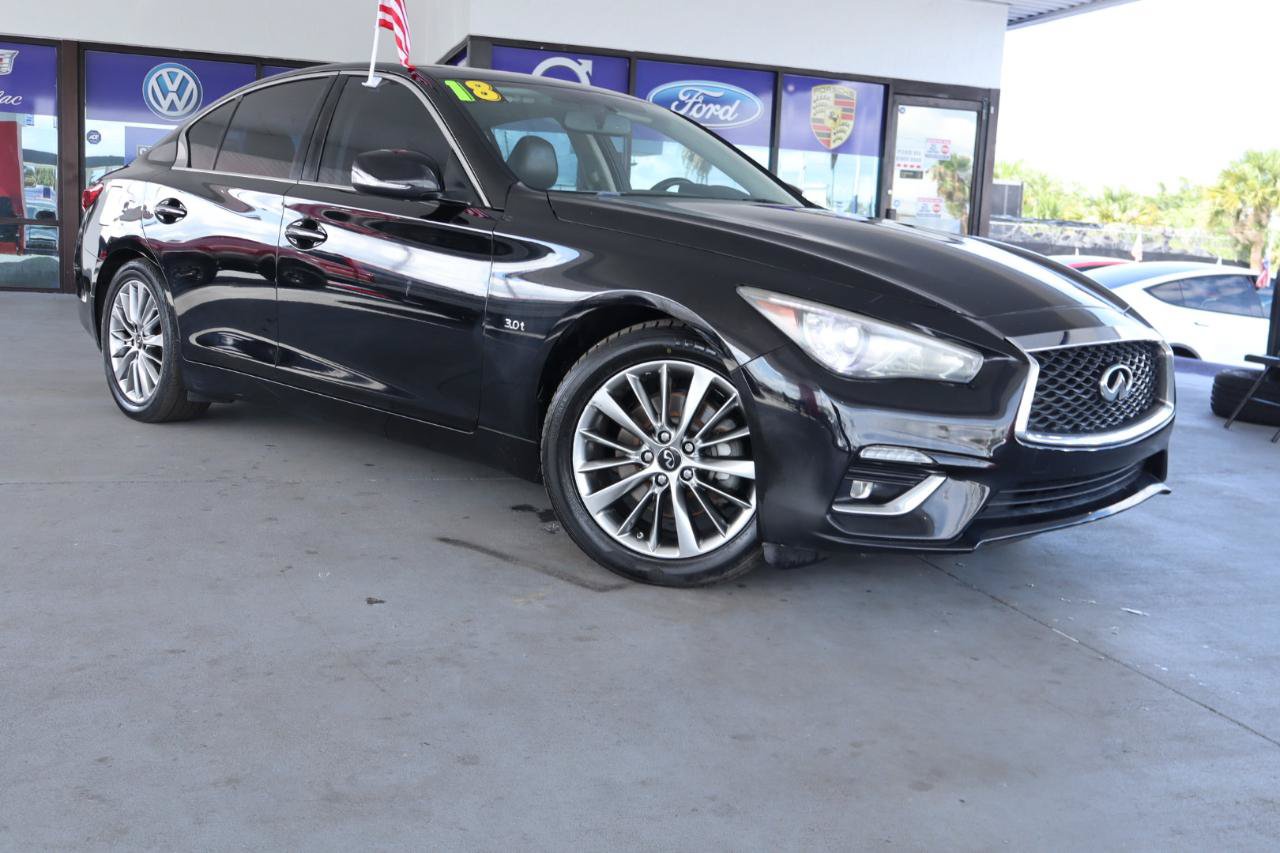 Used 2018 INFINITI Q50 Luxe RWD image 3
