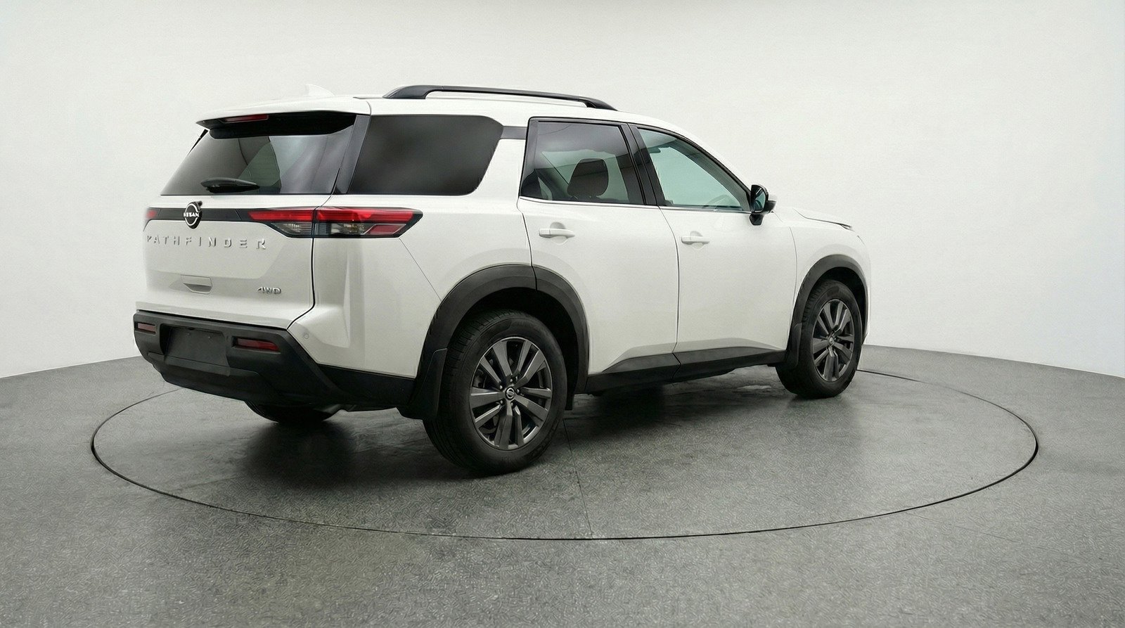 Used 2025 Nissan Pathfinder SV AWD/4WD image 7