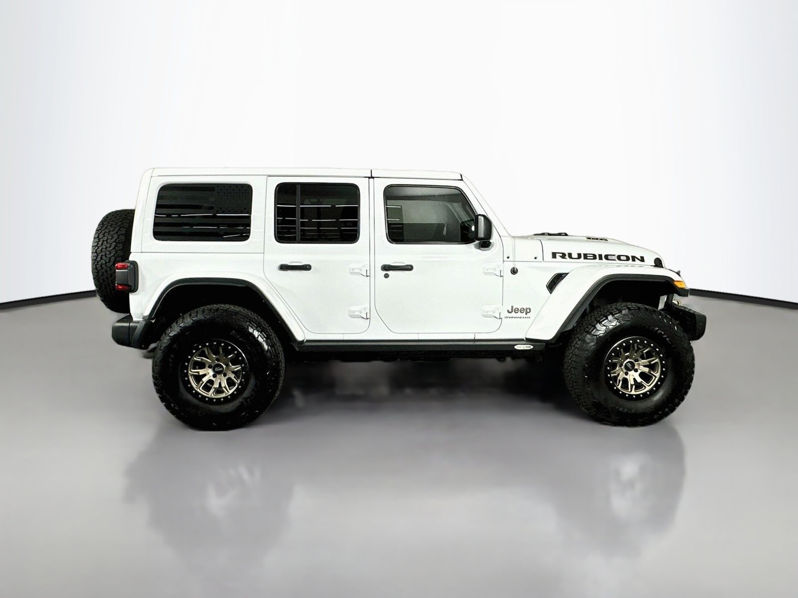 Used 2023 Jeep Wrangler Unlimited Rubicon 392 w/ Trailer Tow Package AWD/4WD image 8