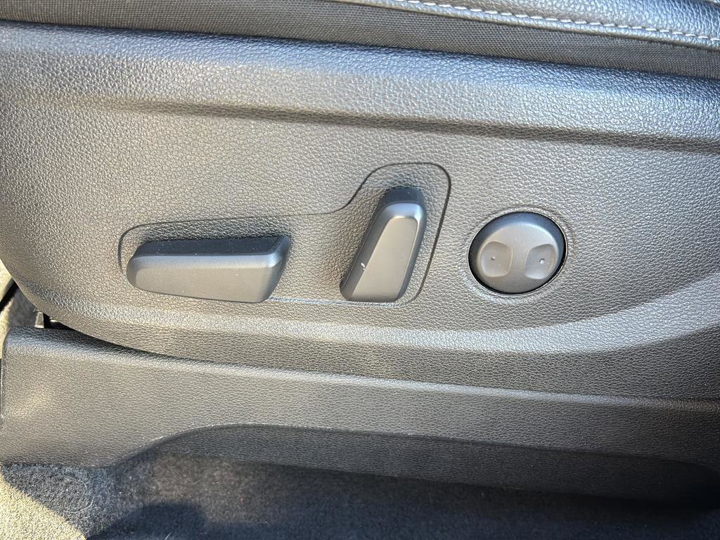 Used 2024 Kia Telluride EX w/ EX Captain's Chair Package image 20