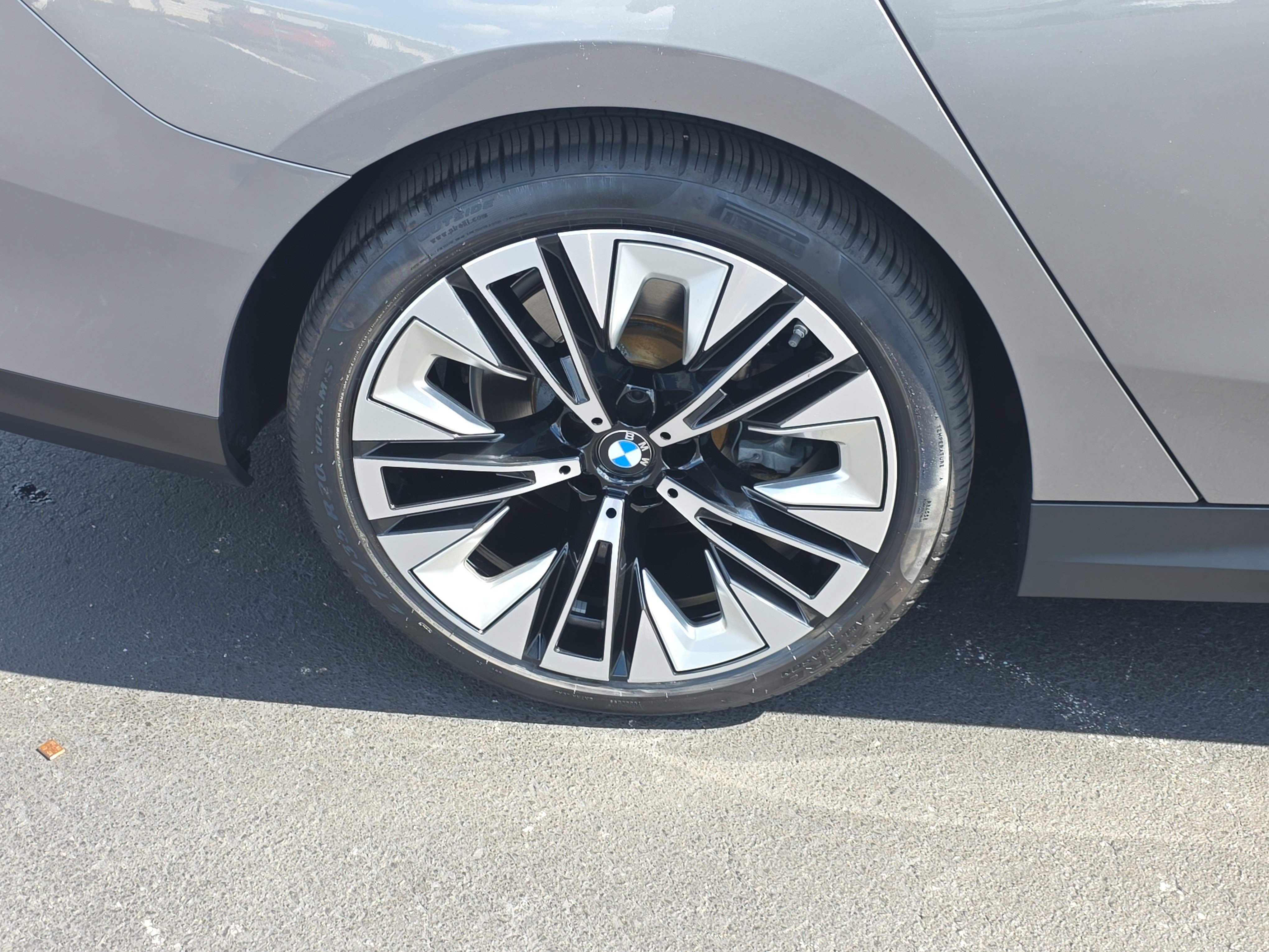 Used 2025 BMW 530i image 6