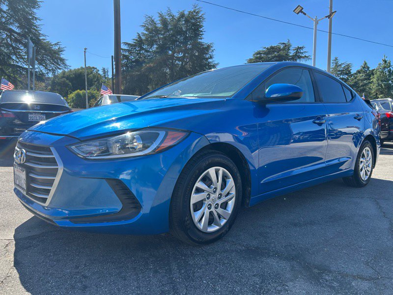Used 2018 Hyundai Elantra SE image 1