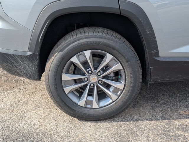 New 2026 Chevrolet Equinox LT w/ Convenience Package II FWD image 3