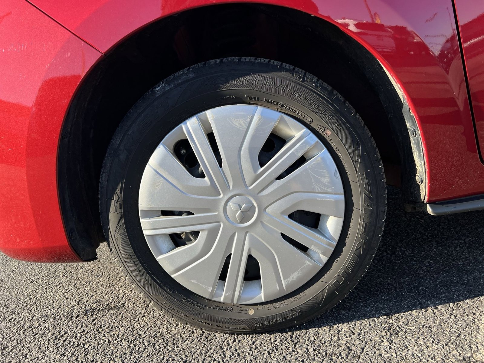 Used 2024 Mitsubishi Mirage ES image 8