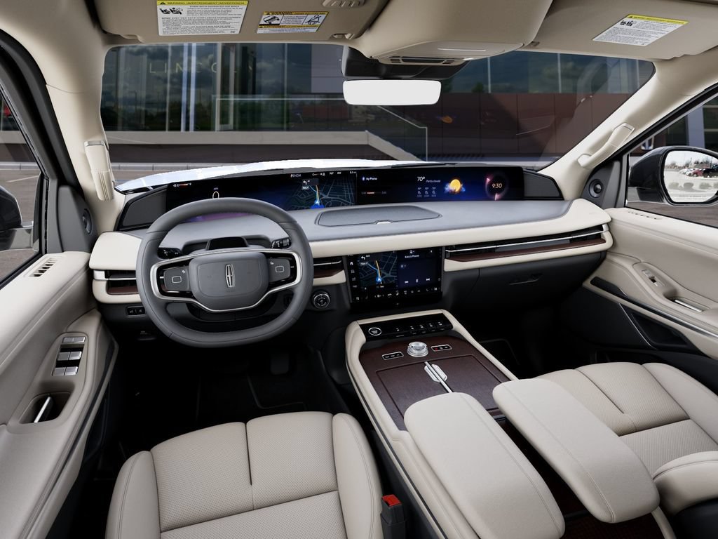 New 2027 Lincoln Navigator Premiere AWD/4WD image 9