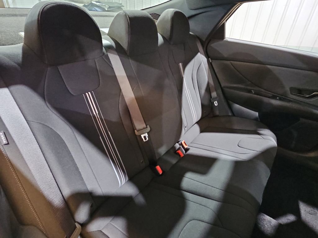 New 2025 Hyundai Elantra Sport image 11