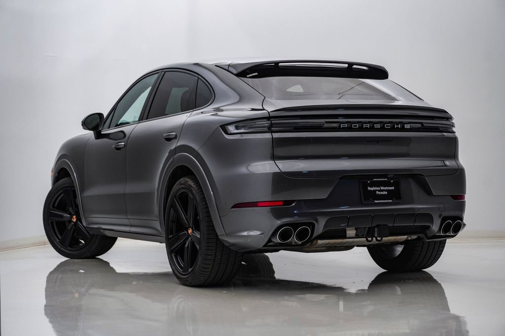 Certified 2025 Porsche Cayenne Coupe AWD/4WD image 3