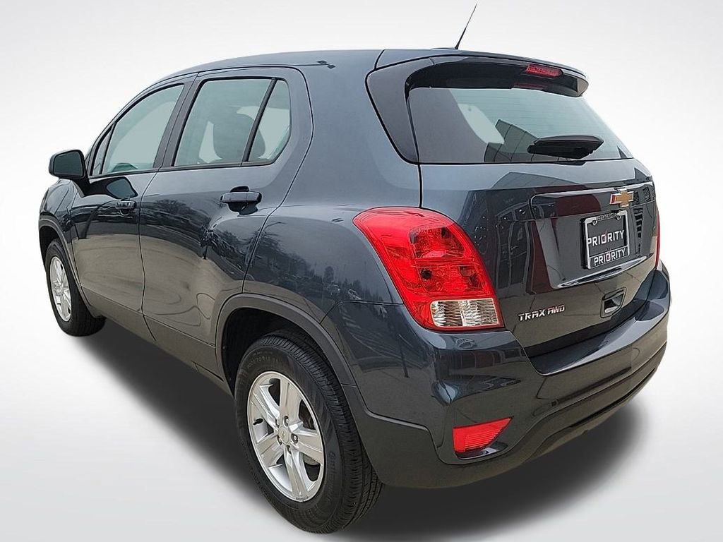 Used 2021 Chevrolet Trax LS image 3