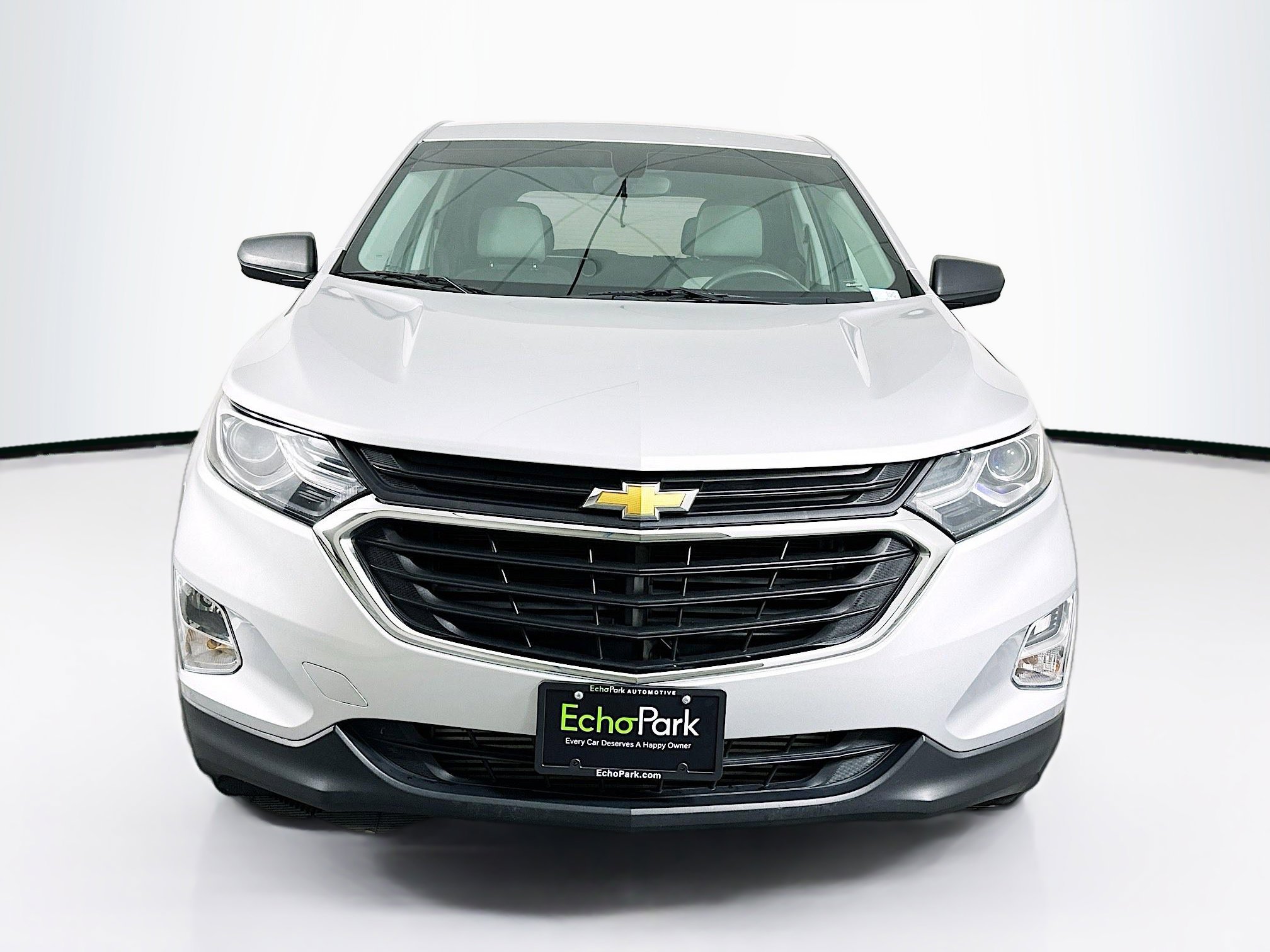 Used 2018 Chevrolet Equinox LS image 2