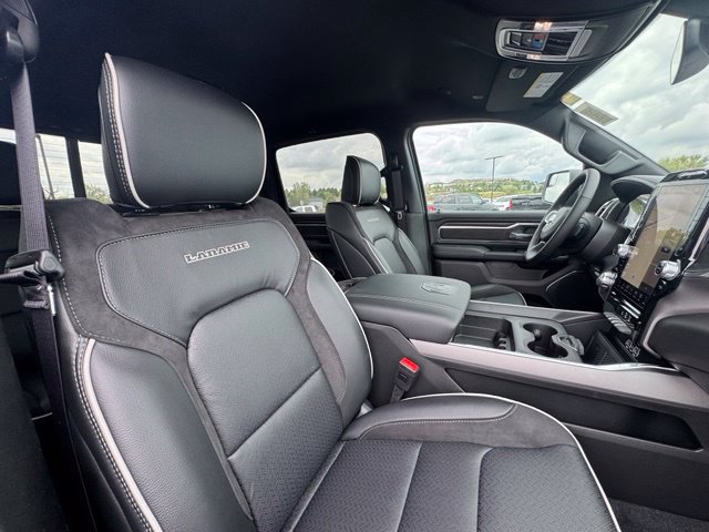 New 2026 RAM 1500 Laramie w/ Sport Appearance Package AWD/4WD image 25