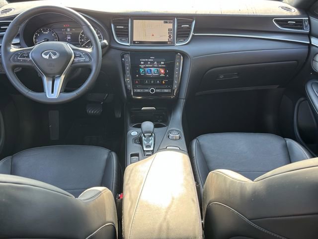 Certified 2023 INFINITI QX55 Essential image 12