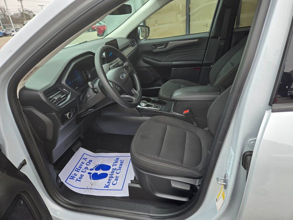 Used 2025 Ford Escape Active image 7