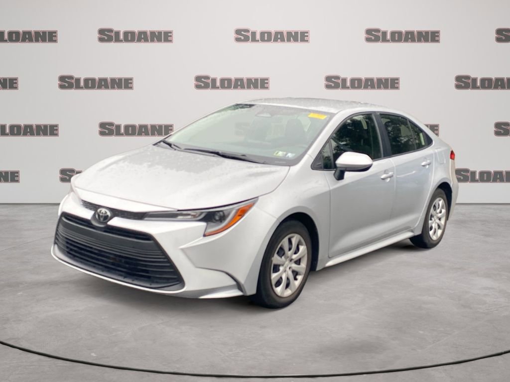 Used 2024 Toyota Corolla LE image 1
