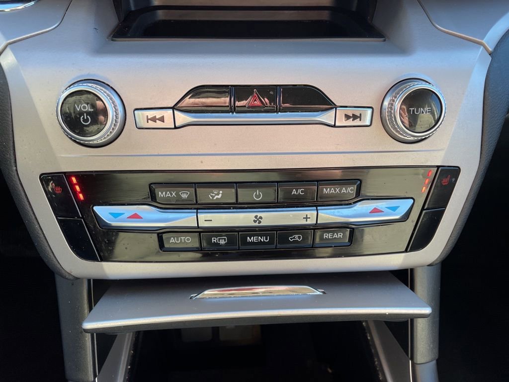 Used 2023 Ford Explorer XLT image 21