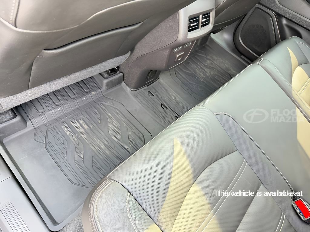 Used 2024 GMC Terrain Denali w/ Denali Premium Package image 23