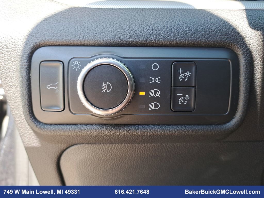 Used 2022 Ford Explorer XLT w/ XLT Sport Appearance Package image 28