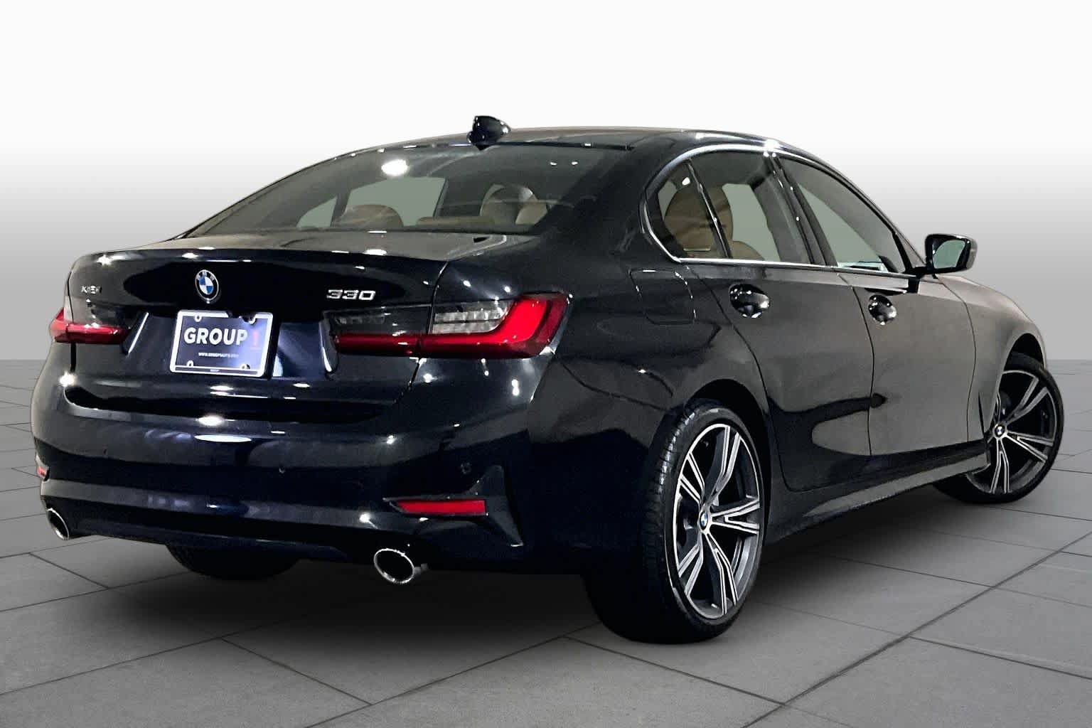 Used 2022 BMW 330i xDrive Sedan w/ Premium Package 2 AWD/4WD image 12